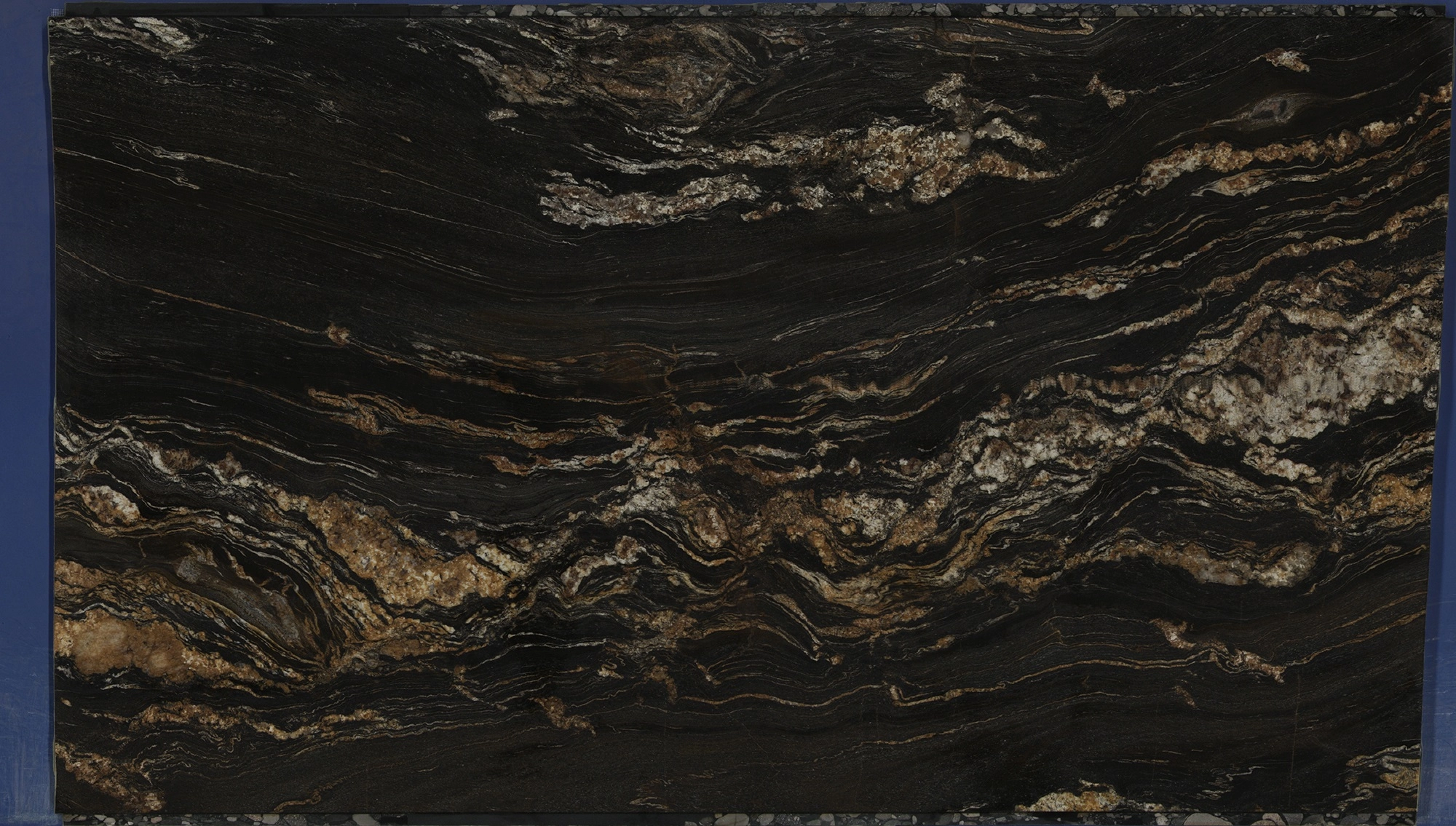 TAURUS BLACK (V) 1 1/4″ SLAB
