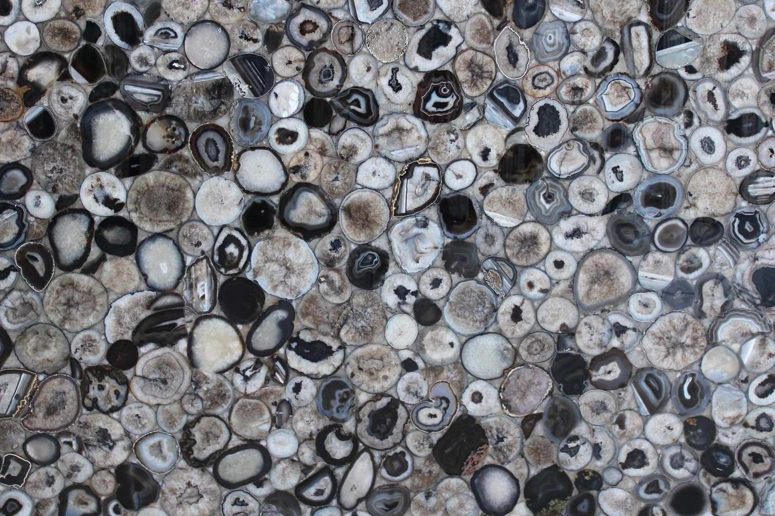 Black Agate Semi-Precious Polished 2CM