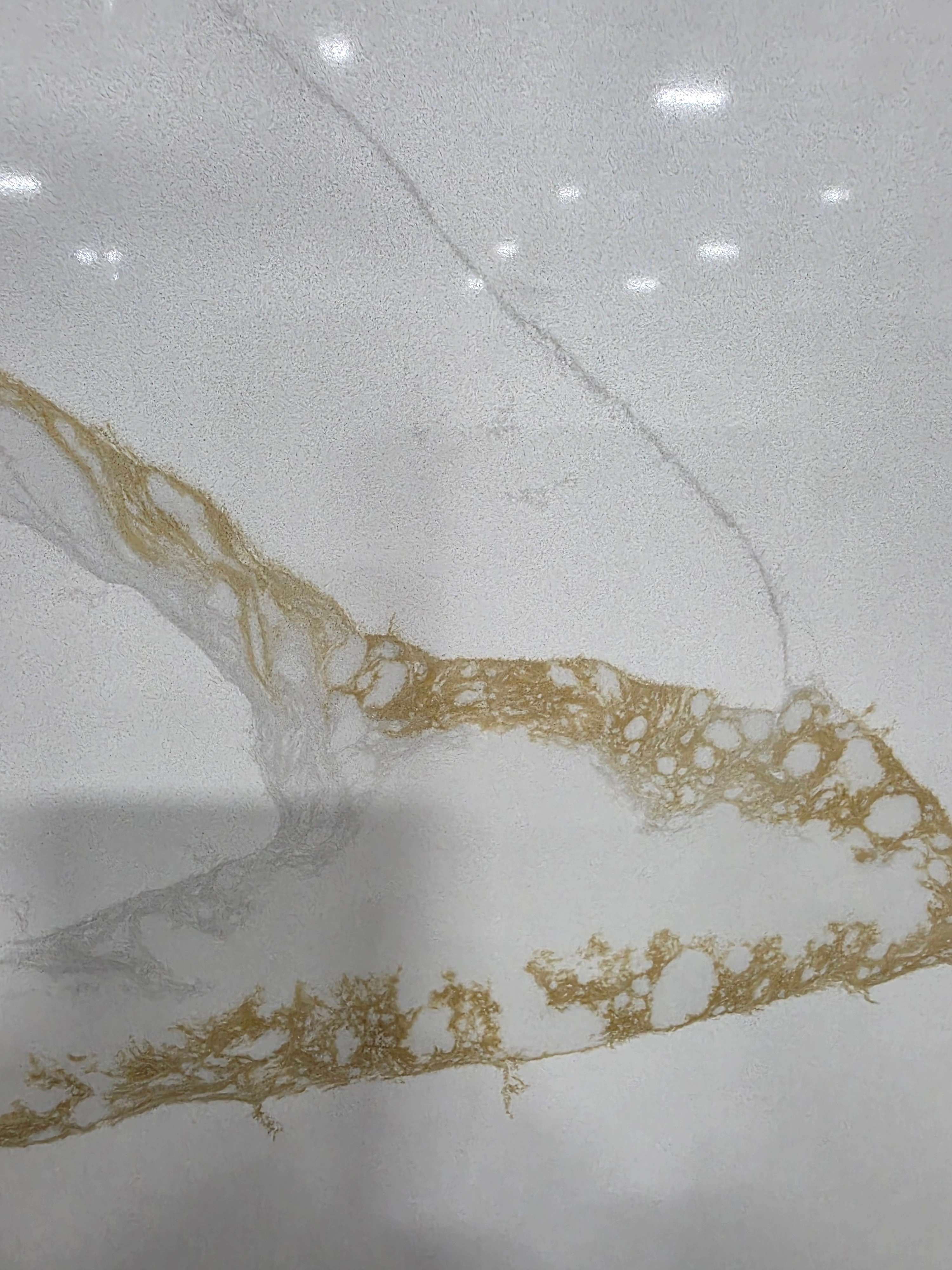 3cm Calacatta Aurora Quartz Eterno Design