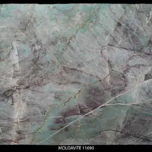 MOLDAVITE 11690