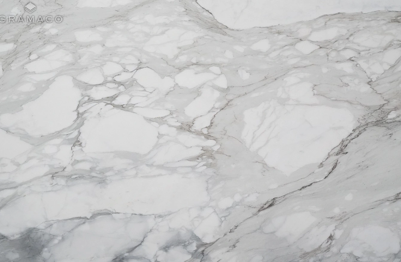 CALACATTA BORGHINI HONED