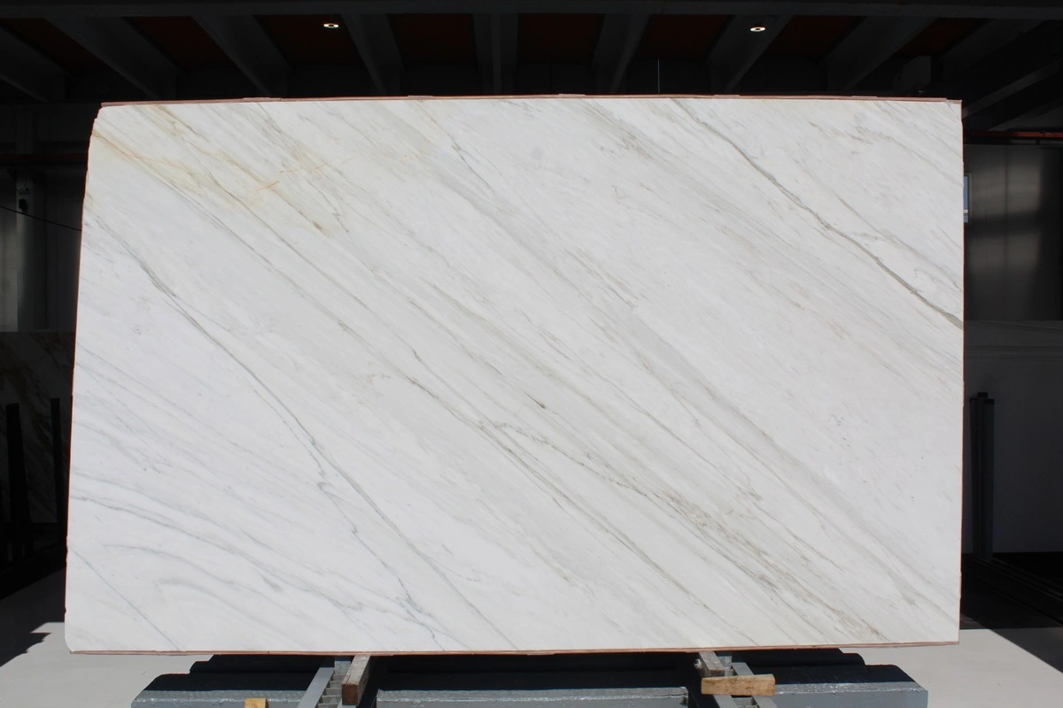 Calacatta Cremo
