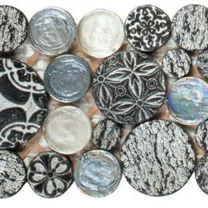 Black Penny Round Décor / Glass Interlocking Border