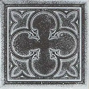Whitewash Iron Square Clover