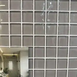 Glass medium gray