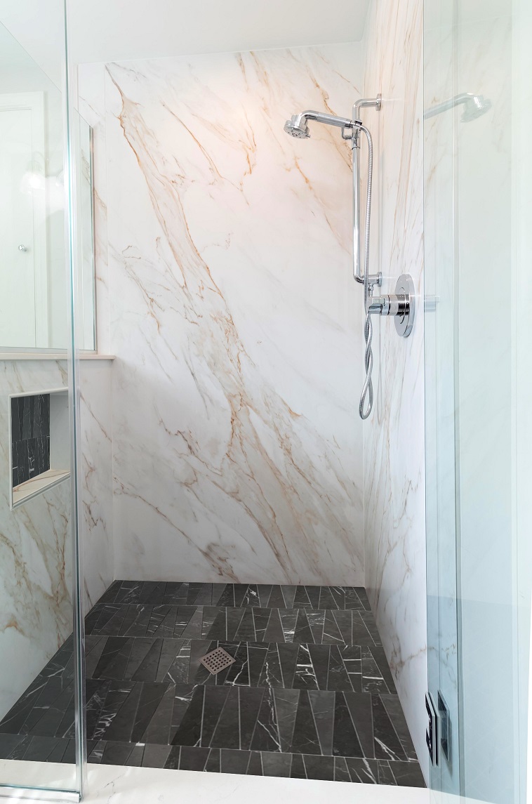 Athena Moonar Leathered / Honed Mosaic